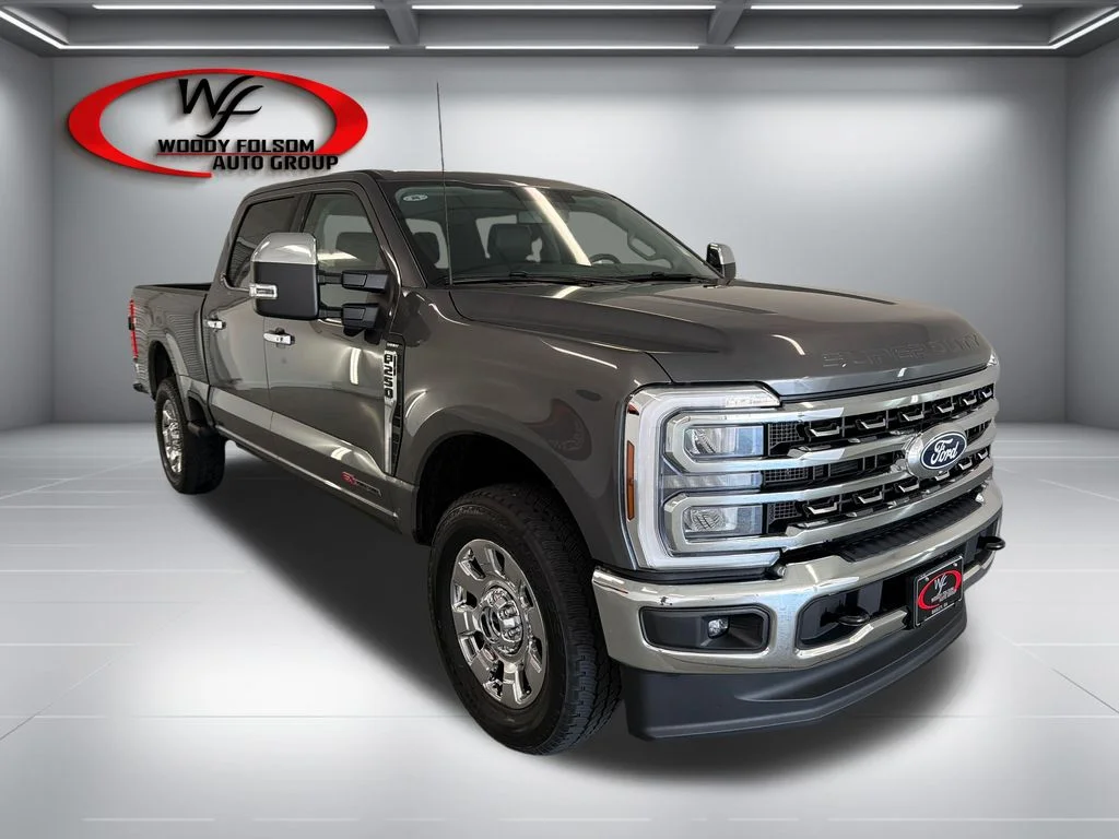 New 2027 Gray Ford Lariat image 3