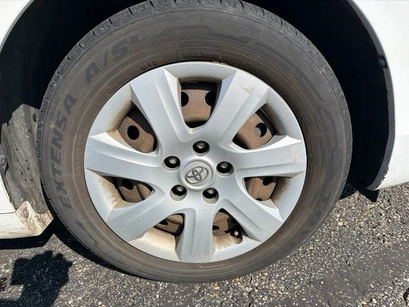 Used 2011 White Toyota LE image 9