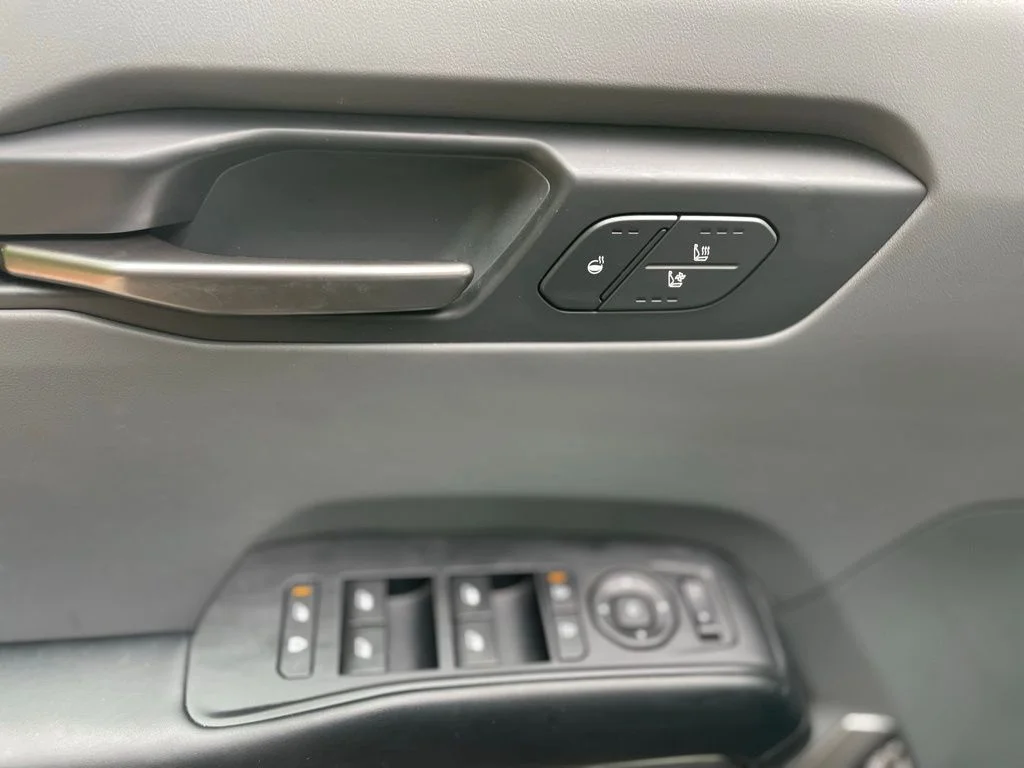 Certified Used 2024 Iceberg Green Kia Wind image 9
