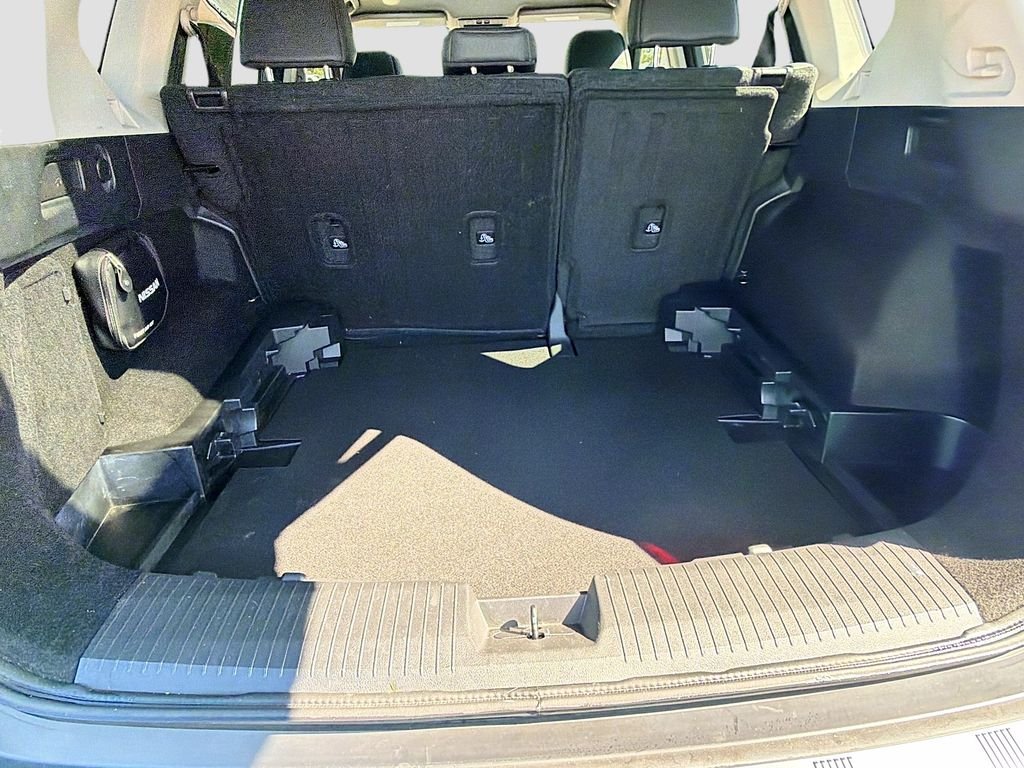 Used 2021 Boulder Gray Pearl Nissan SL image 22