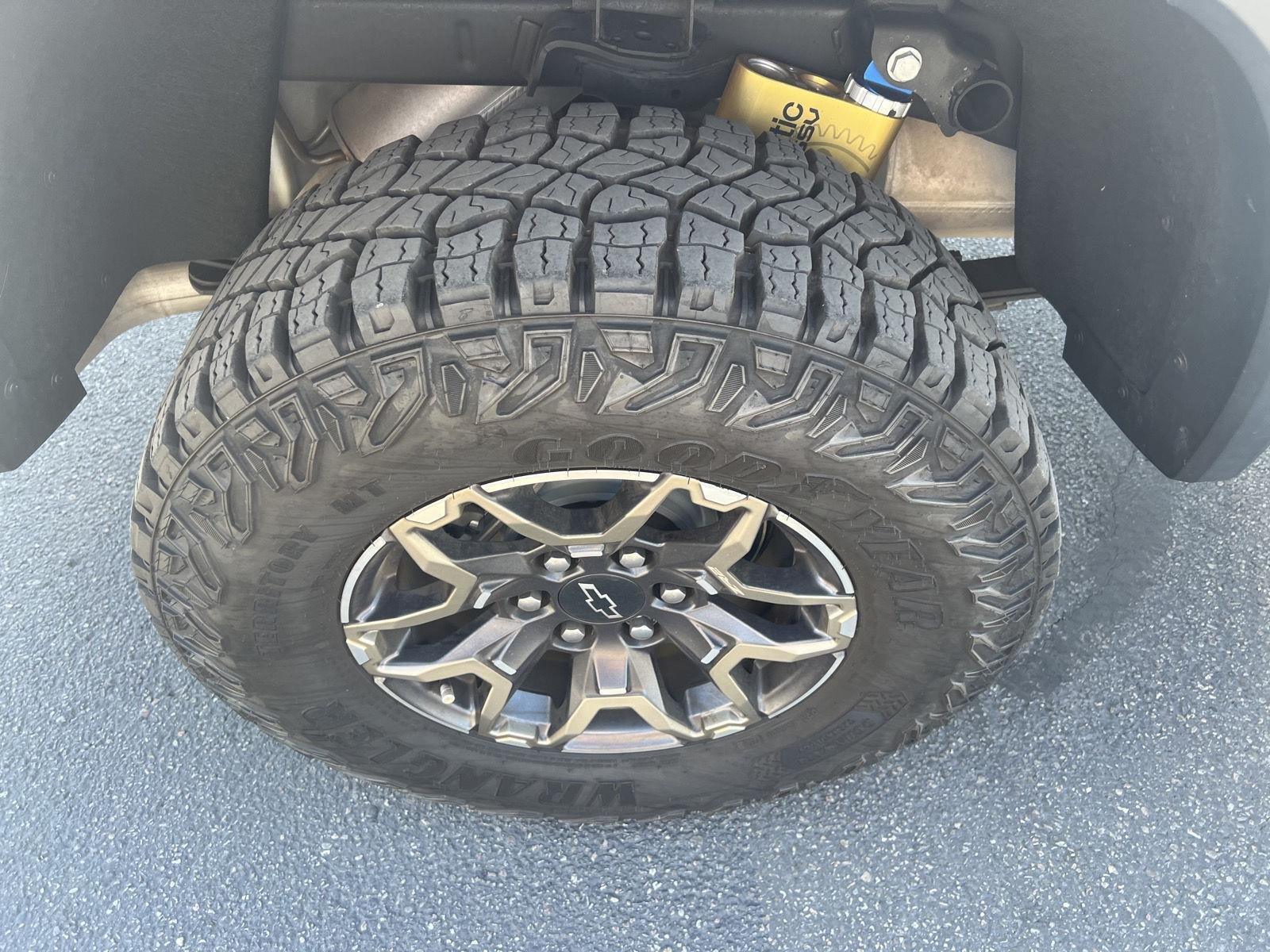 2024 Chevrolet Colorado ZR2 - Photo 12