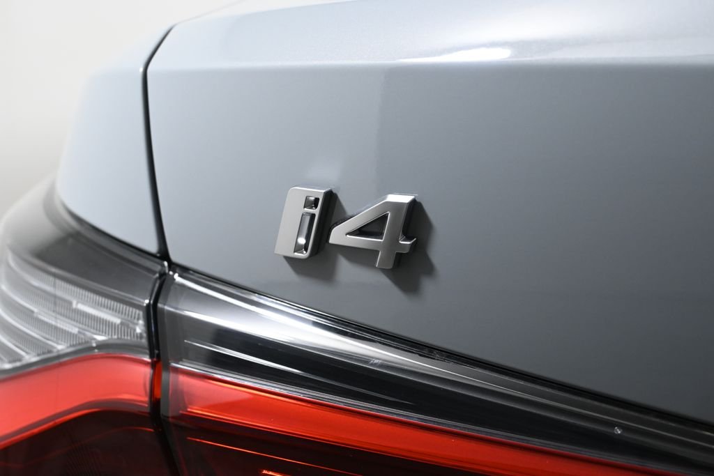 Used 2026 Gray BMW xDrive40 image 37