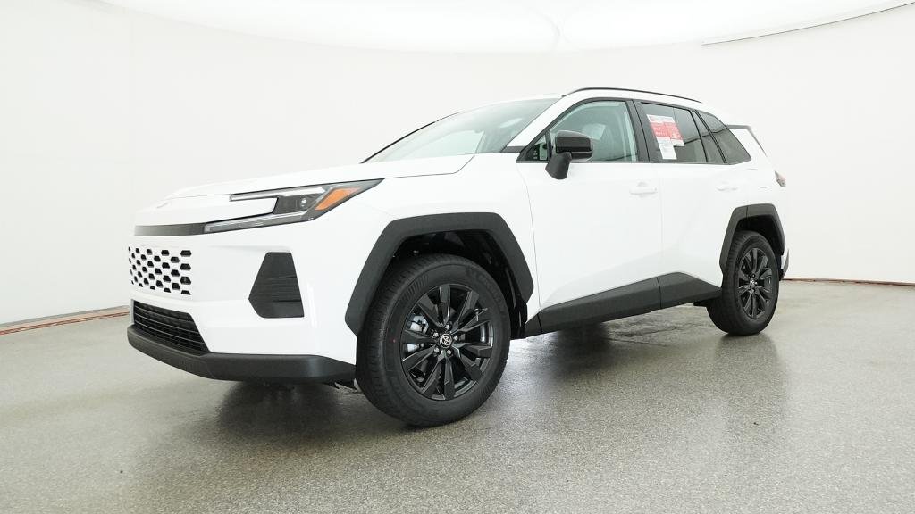 New 2026 Ice Cap Toyota XLE Premium image 6