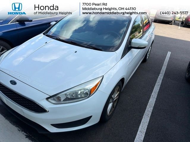 2015 Ford Focus Sedan SE's photo