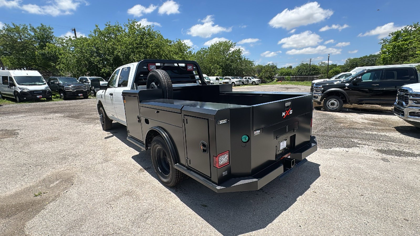 New 2026 Silver Zynith Exterior Paint RAM Express image 7