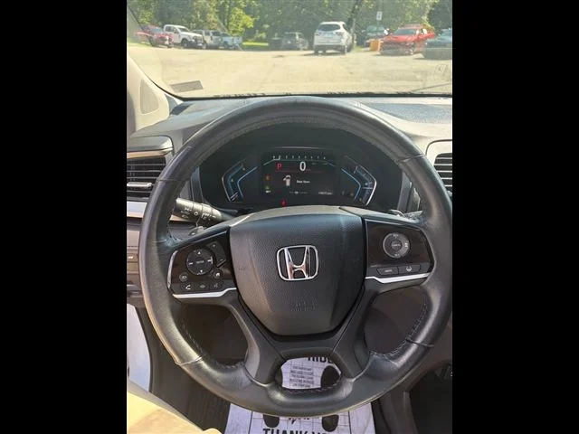 Used 2020 White Honda EX-L image 10