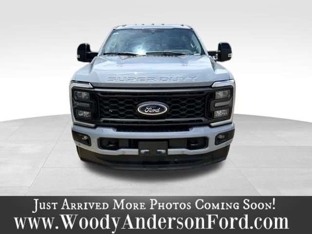 Used 2024 Gray Metallic Ford Lariat image 4