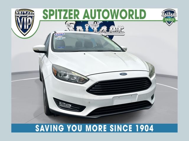 2017 Ford Focus Sedan SE's photo