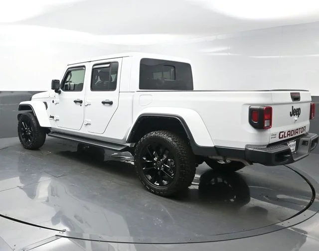 Used 2025 White Jeep Nighthawk image 5