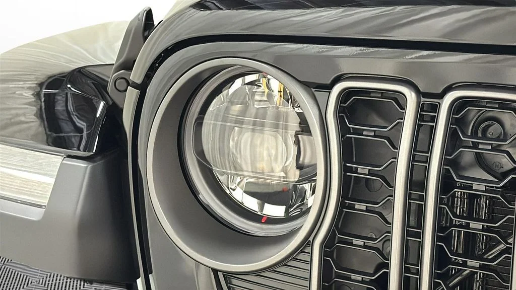 New 2026 Black Clear-Coat Exterior Paint Jeep Mojave X image 17