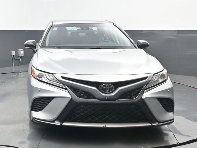 Used 2019 Midnight Black Metallic Toyota XSE V6 image 5