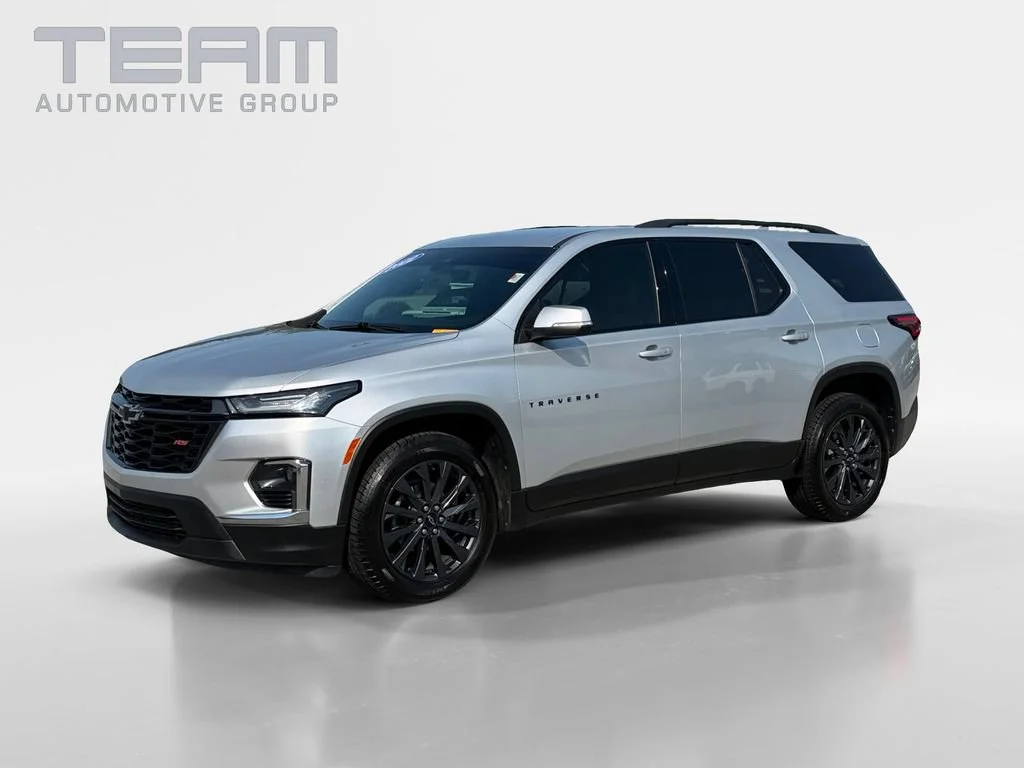 Used 2022 SILVER ICE METALLIC Chevrolet RS image 3