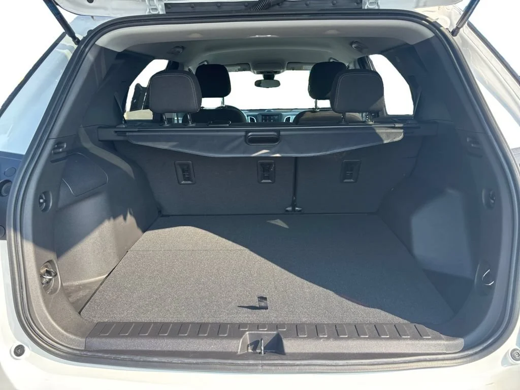 Used 2023 Summit White Chevrolet LS image 13