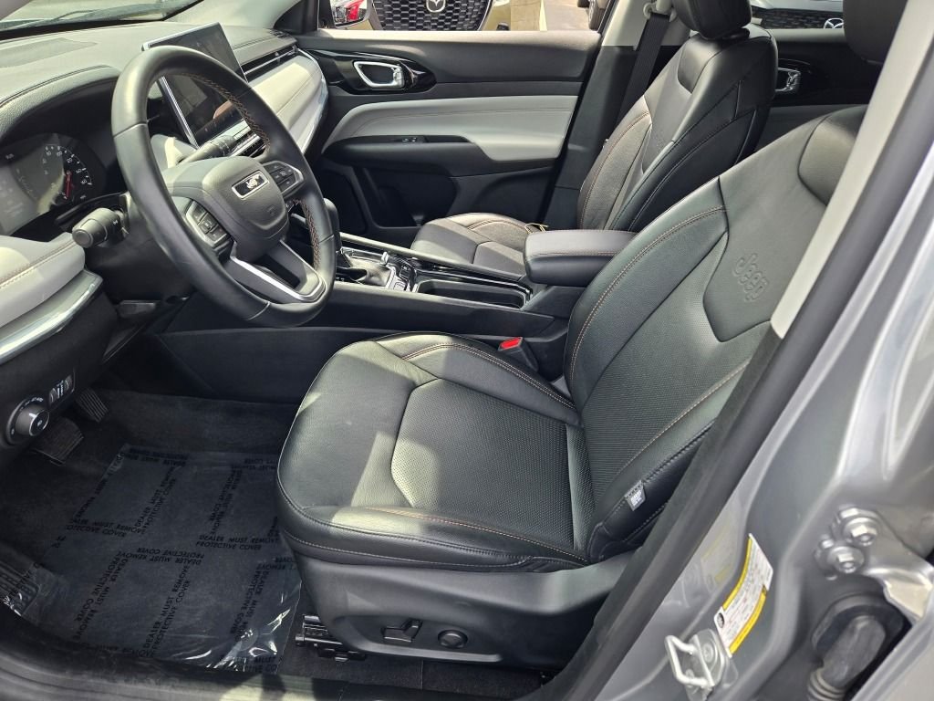 Used 2022 Billet Silver Metallic Jeep Limited image 21