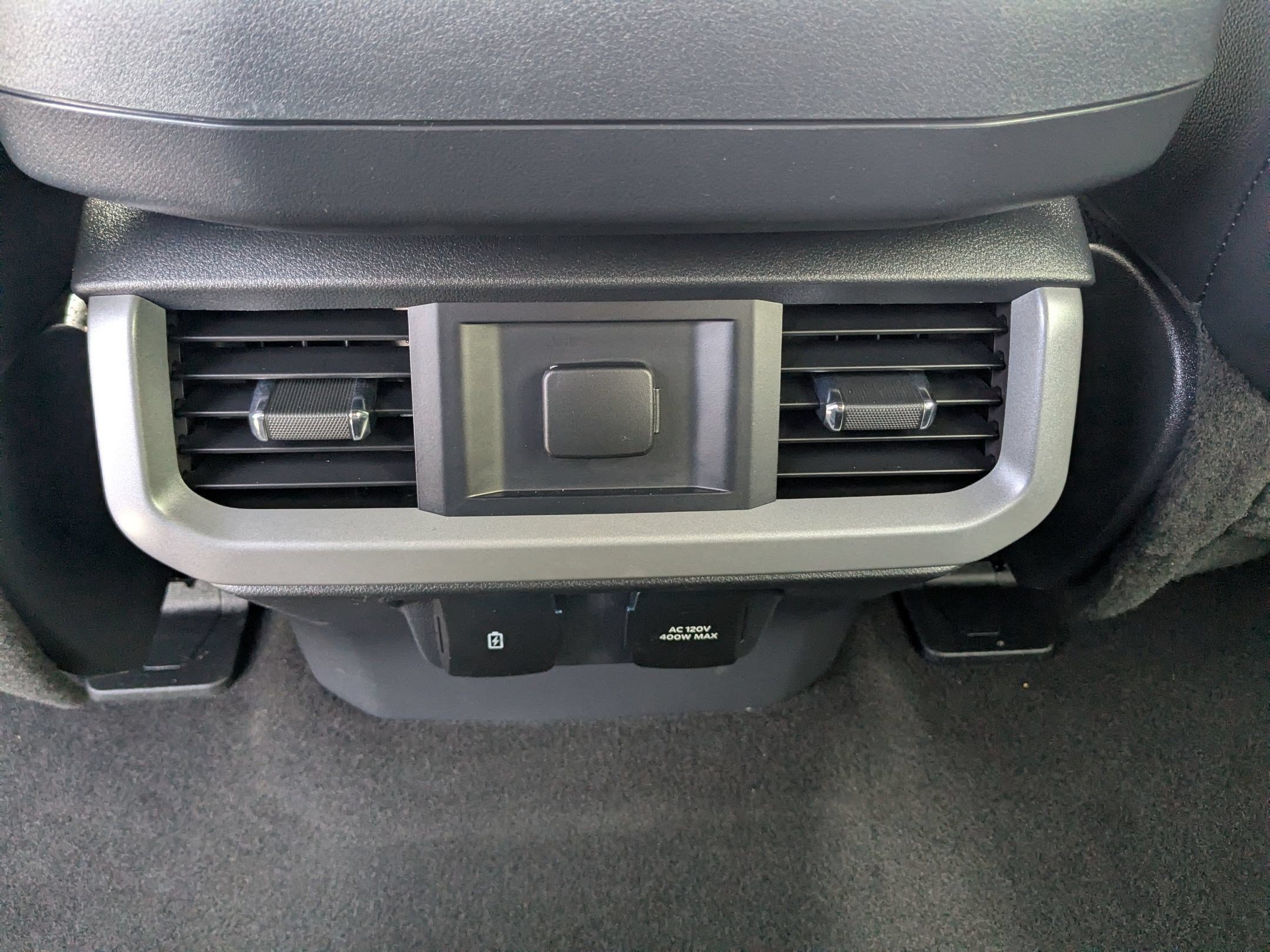Used 2024 White Ford LARIAT image 31
