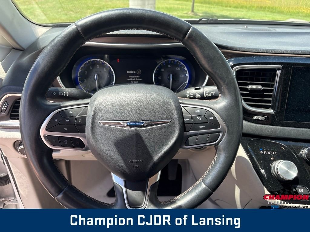 Used 2017 White Chrysler Touring L Plus image 19