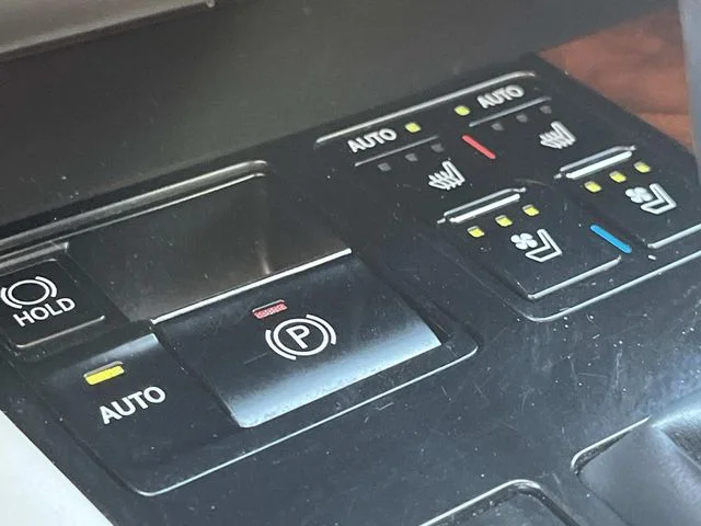 Used 2018 White Lexus 350L image 41