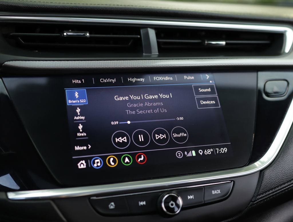 Used 2020 SATIN STEEL METALLIC Buick Essence image 12