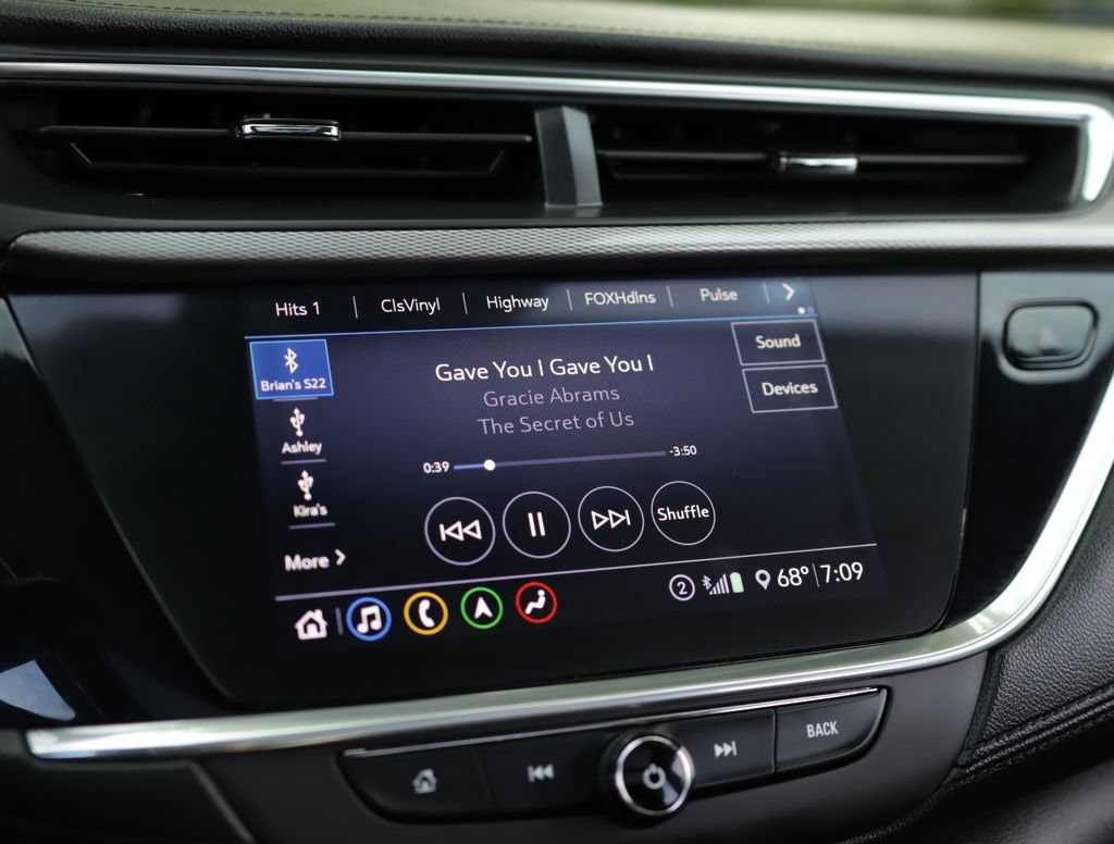 Used 2020 SATIN STEEL METALLIC Buick Essence image 12