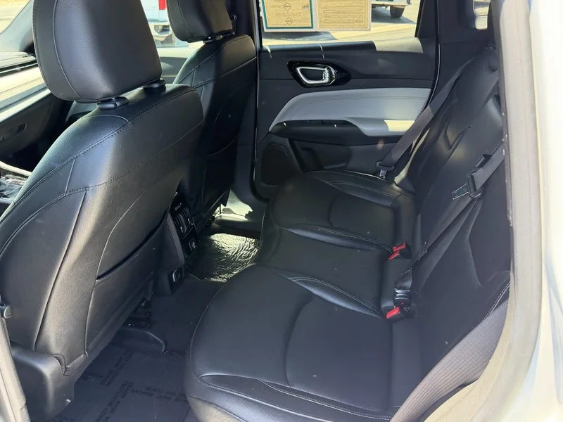 2025 Jeep Compass Limited - Photo 13