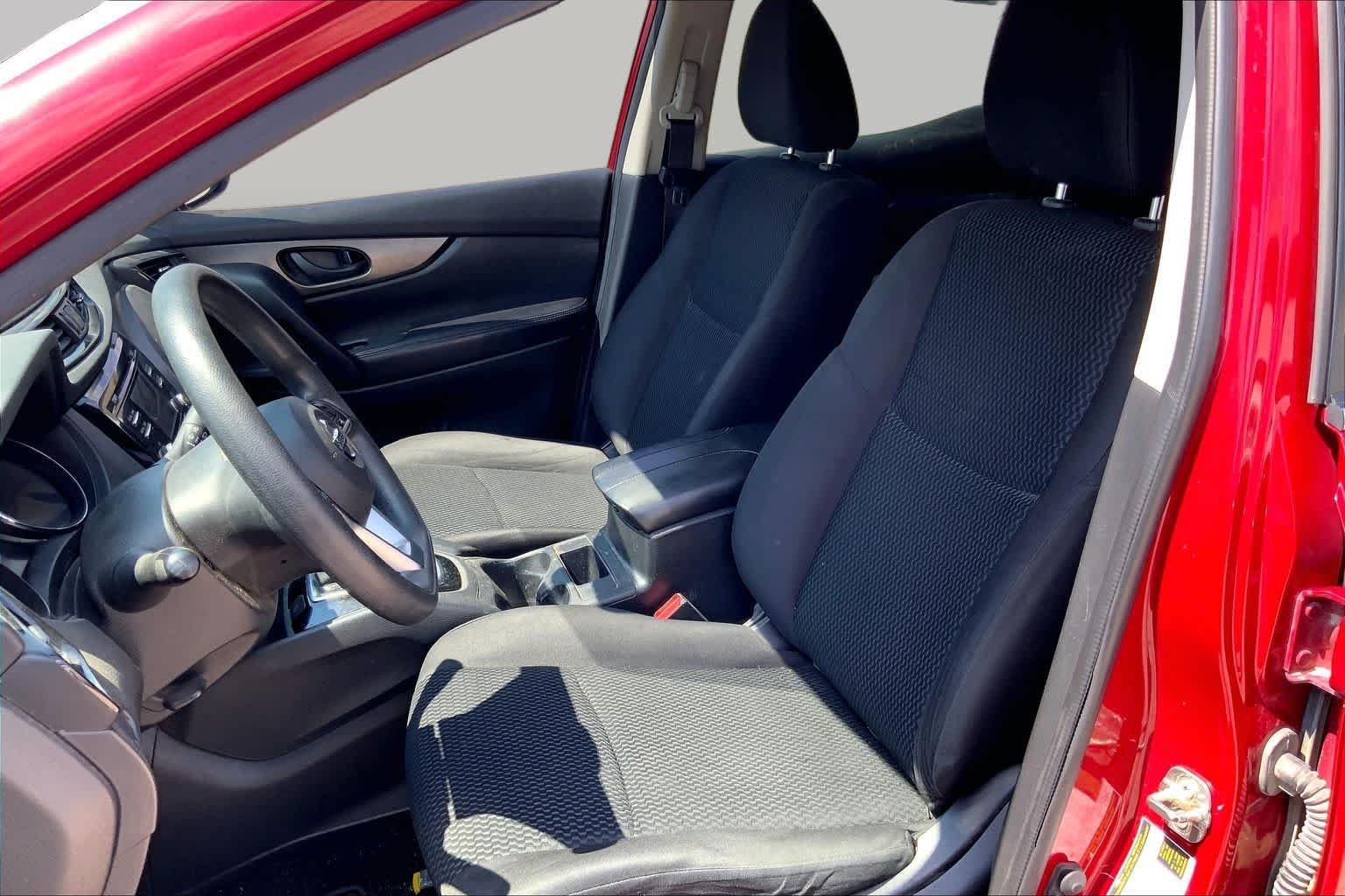 Pre-Owned 2018 Nissan Rogue Sport S
