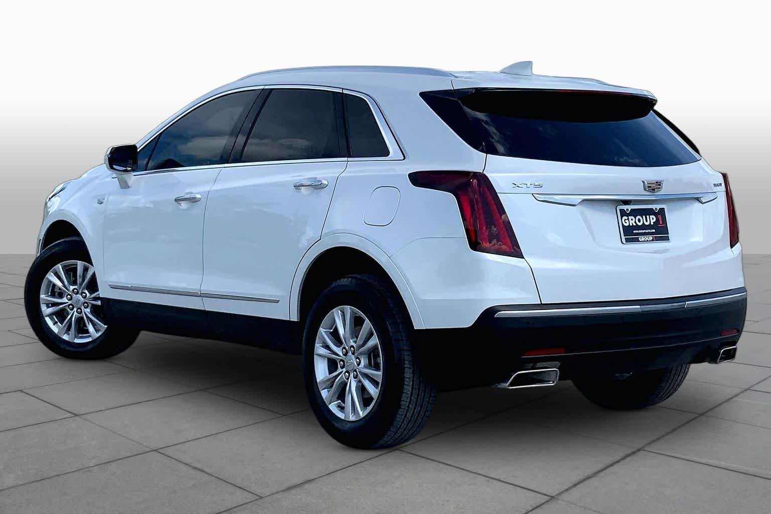 Used 2025 Crystal White Tricoat Cadillac FWD Luxury image 12