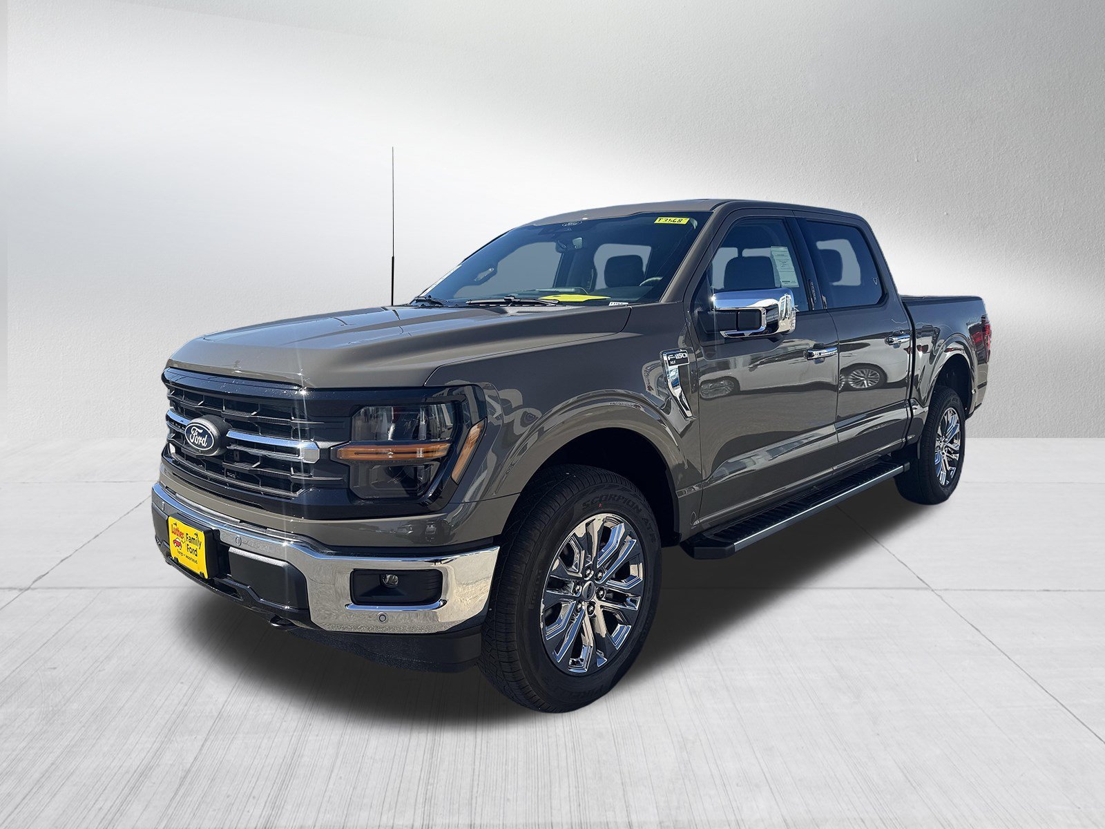 New 2026 Marsh Gray Ford XLT image 2