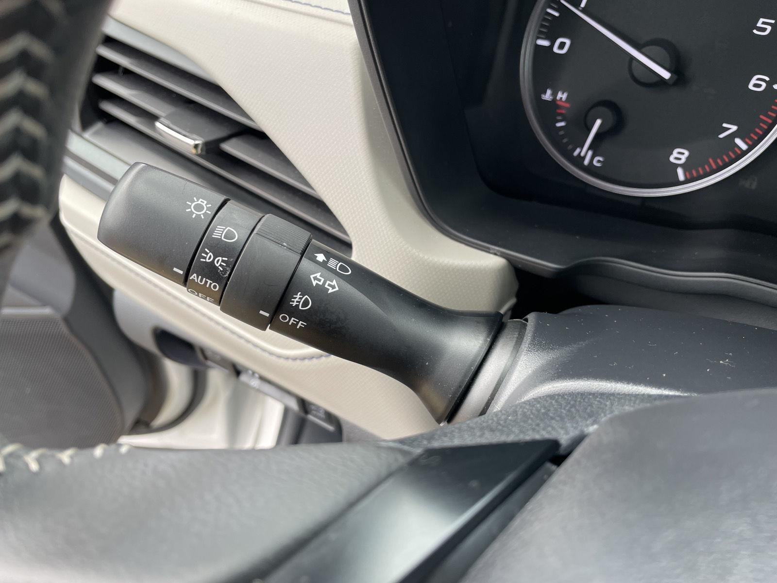 Used 2025 Crystal White Pearl Subaru Premium image 18