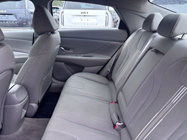 2025 Hyundai Elantra SEL - Photo 39