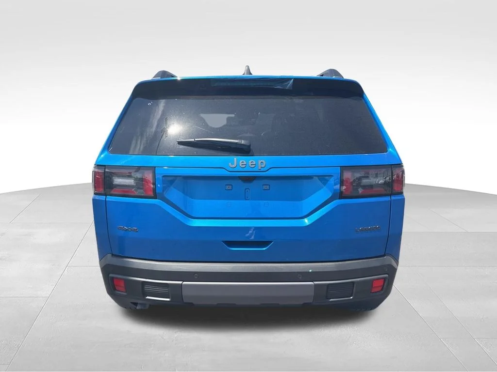 New 2026 Hydro Blue Pearl-Coat Exterior Paint Jeep Laredo image 4