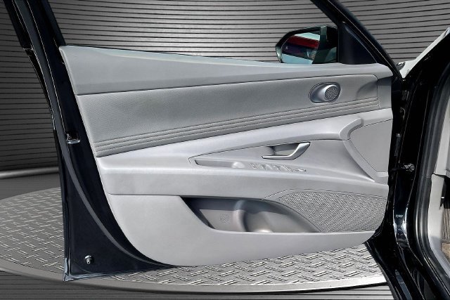 2025 Hyundai Elantra SEL - Photo 22