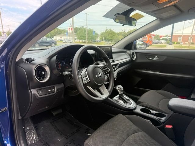 Used 2020 Blue Kia LXS image 12