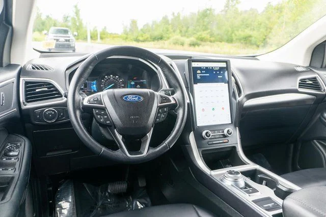 Used 2022 White Ford SEL image 12