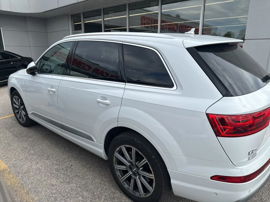 Used 2019  Audi 55 Prestige image 4