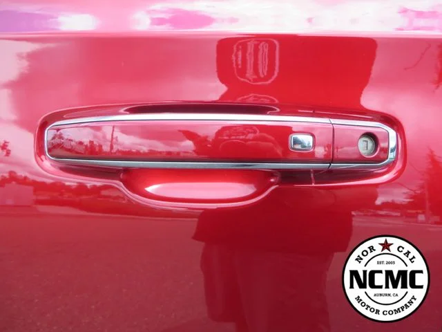 2023 GMC Yukon Denali - Photo 13