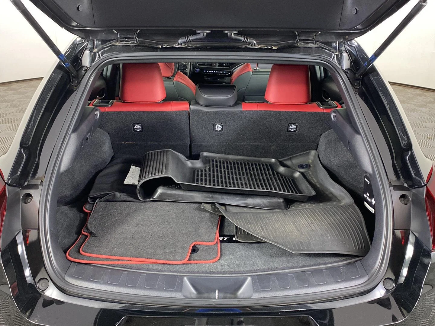 Used 2019  Lexus UX 250h F SPORT image 22