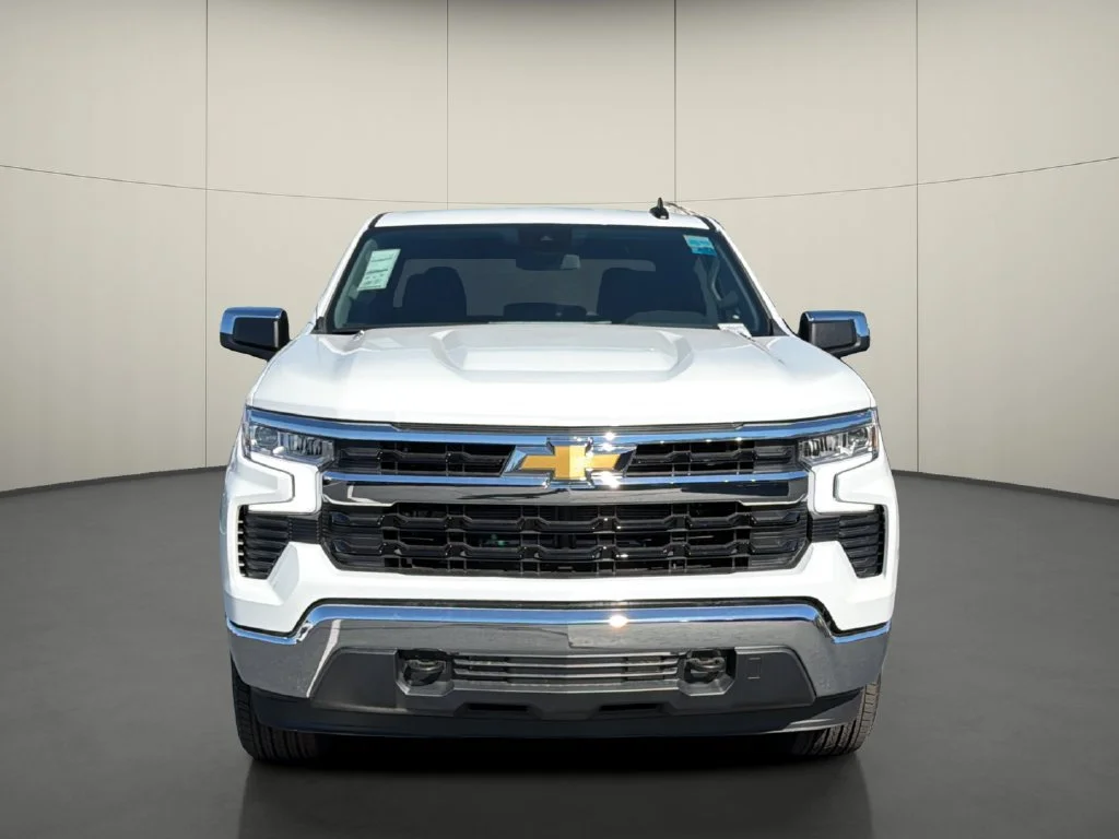 New 2026 Summit White Chevrolet LT (2FL) image 2
