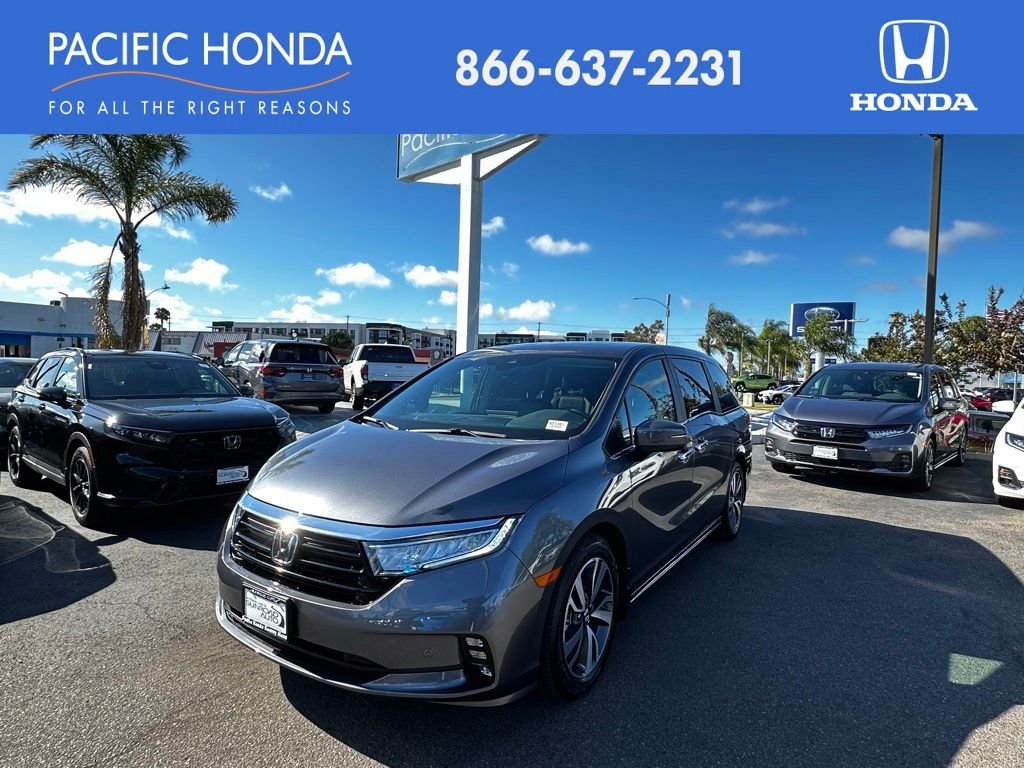 2023 Honda Odyssey Touring's photo