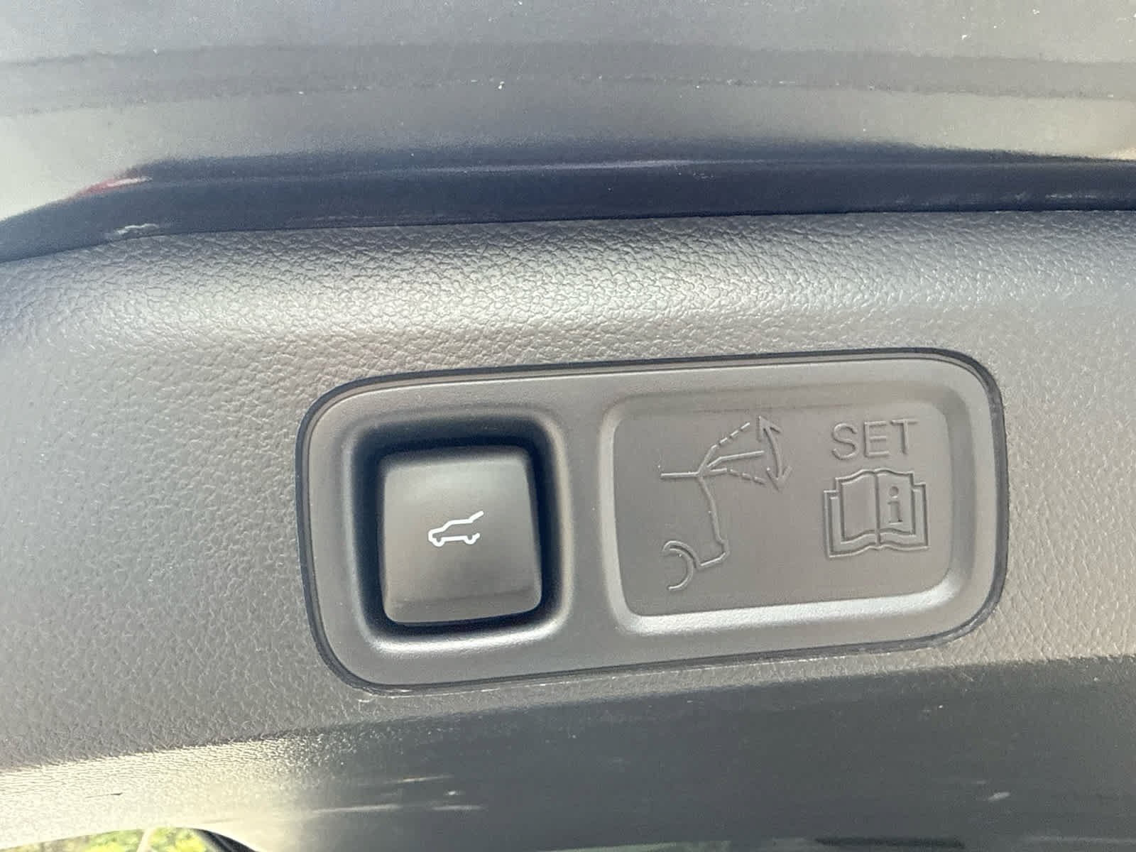 Used 2024 Dark Matter Gray Metallic Ford XLT image 8