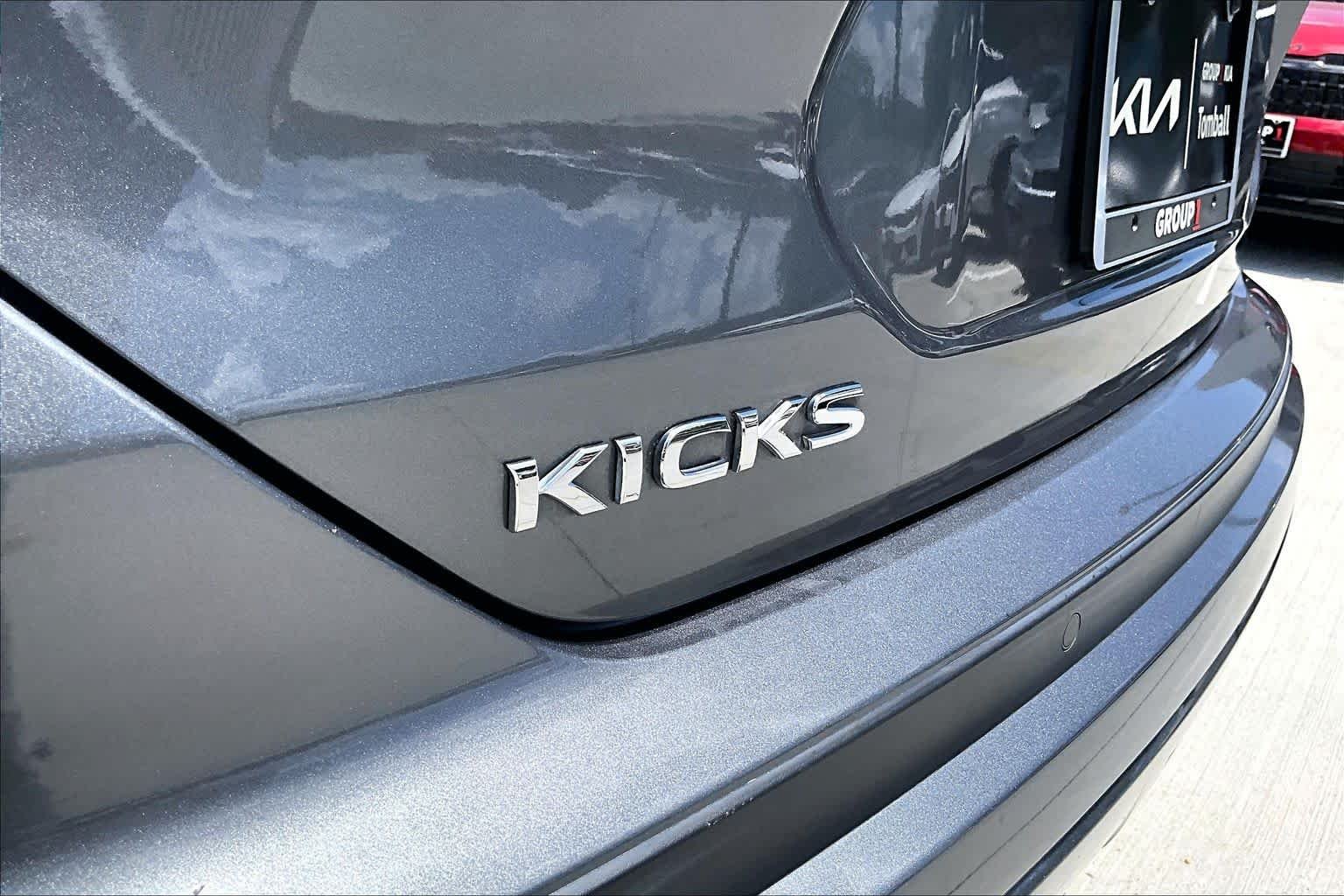 Used 2021 Gun Metallic Nissan S image 10