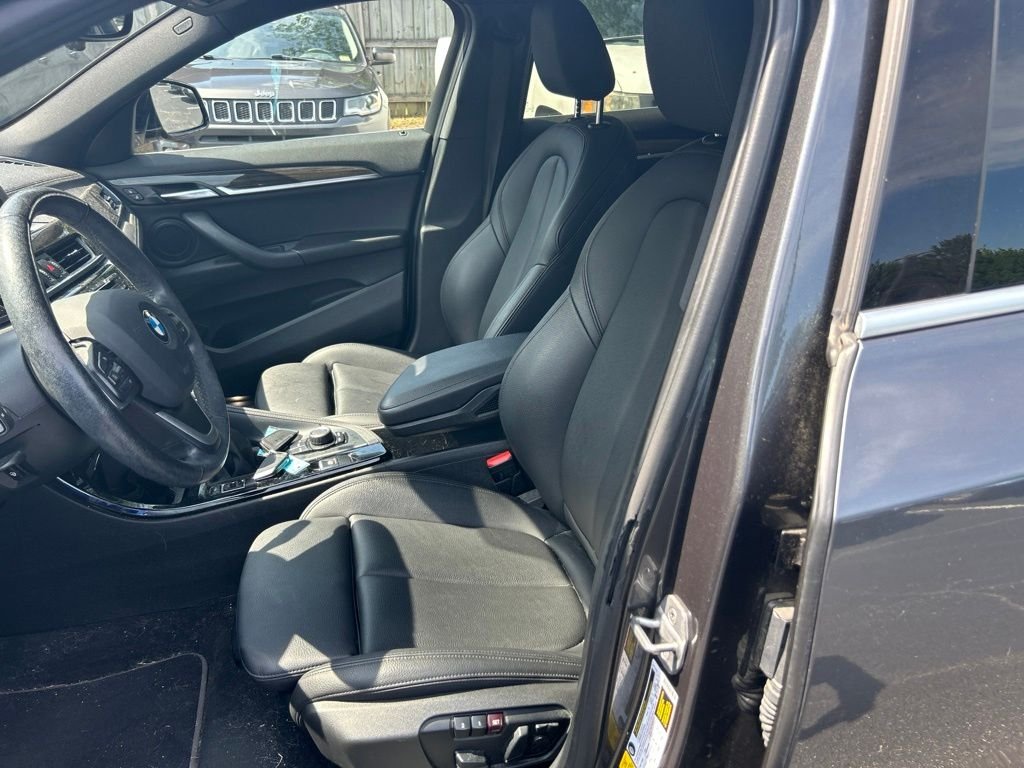 Used 2018 Gray BMW xDrive28i image 13