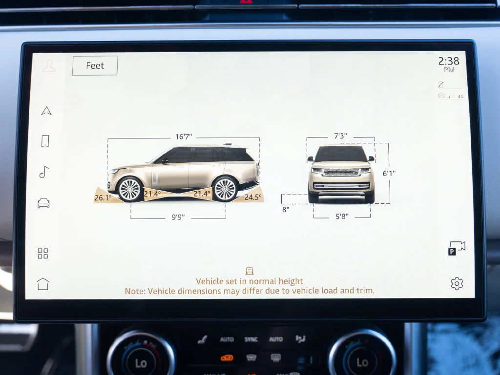 Used 2023 Blue Land Rover SE image 25