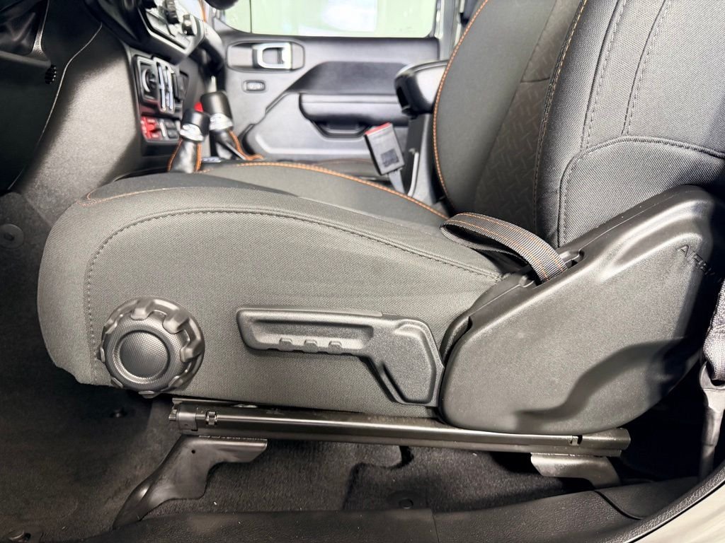 Certified Used 2023 Gray Jeep Mojave image 28