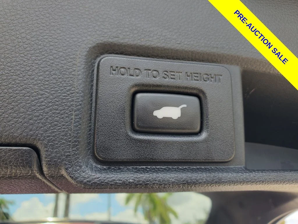 Used 2021 Red Acura Technology Package image 9