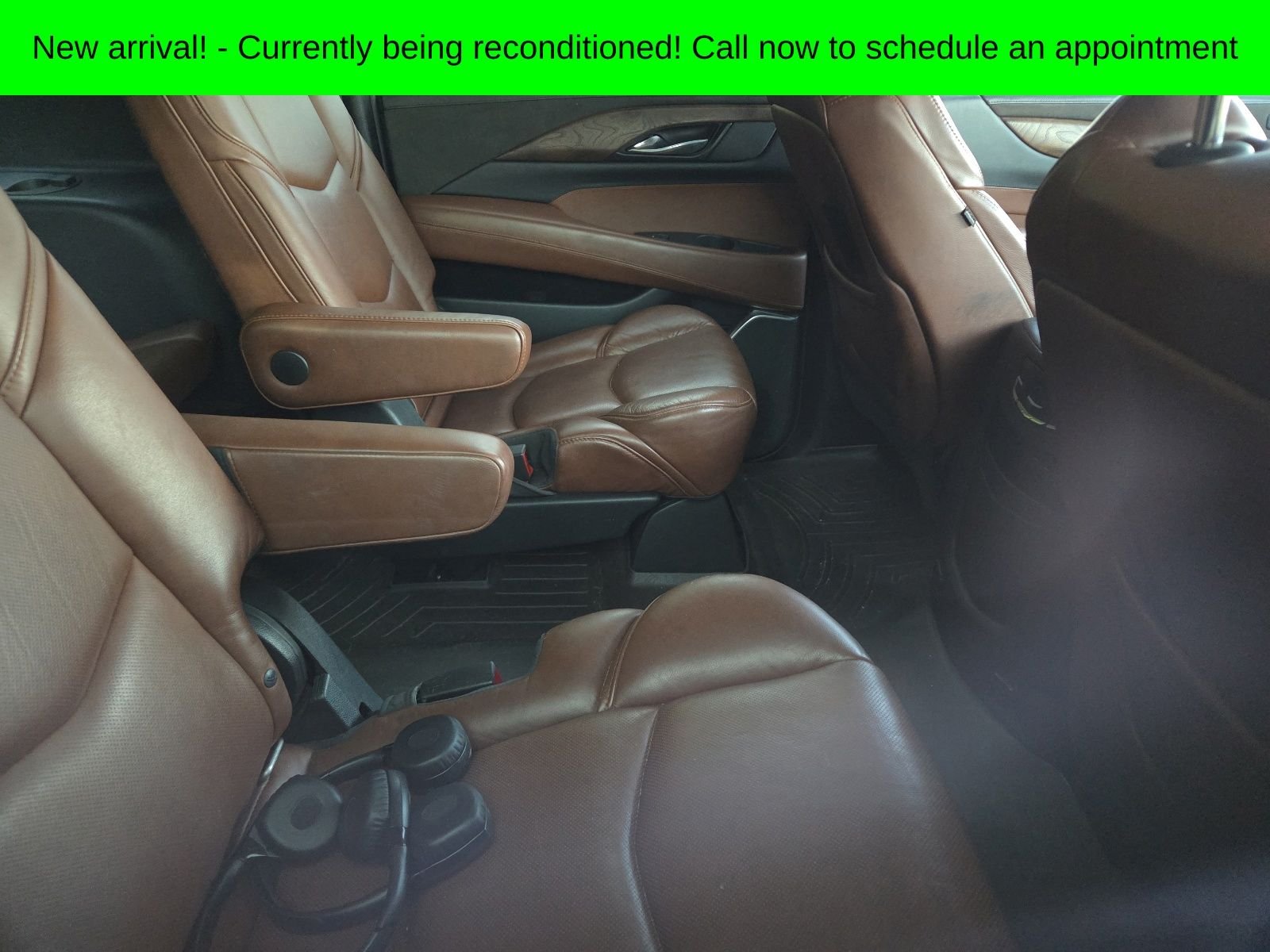 Used 2019 Crystal White Cadillac Luxury image 9