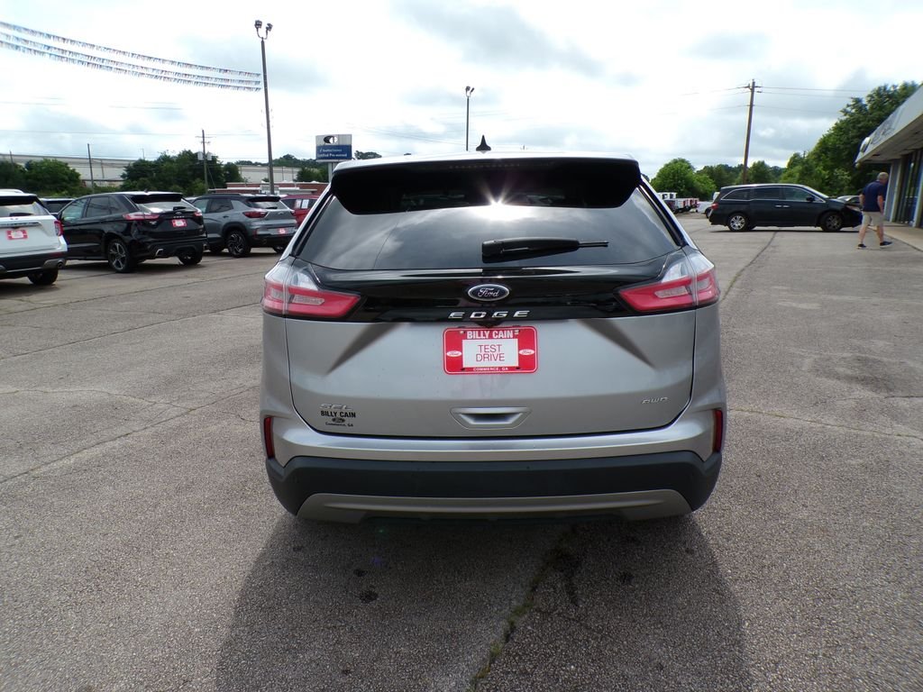Used 2024 Silver Metallic Ford SEL image 6