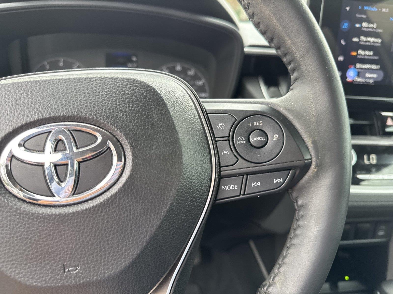 Used 2024 Wind Chill Pearl Toyota LE image 17