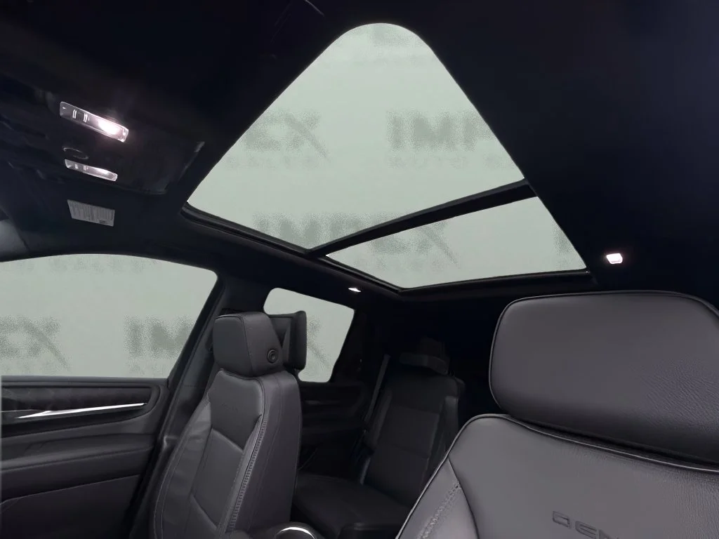 Used 2023 Silver GMC Denali image 10