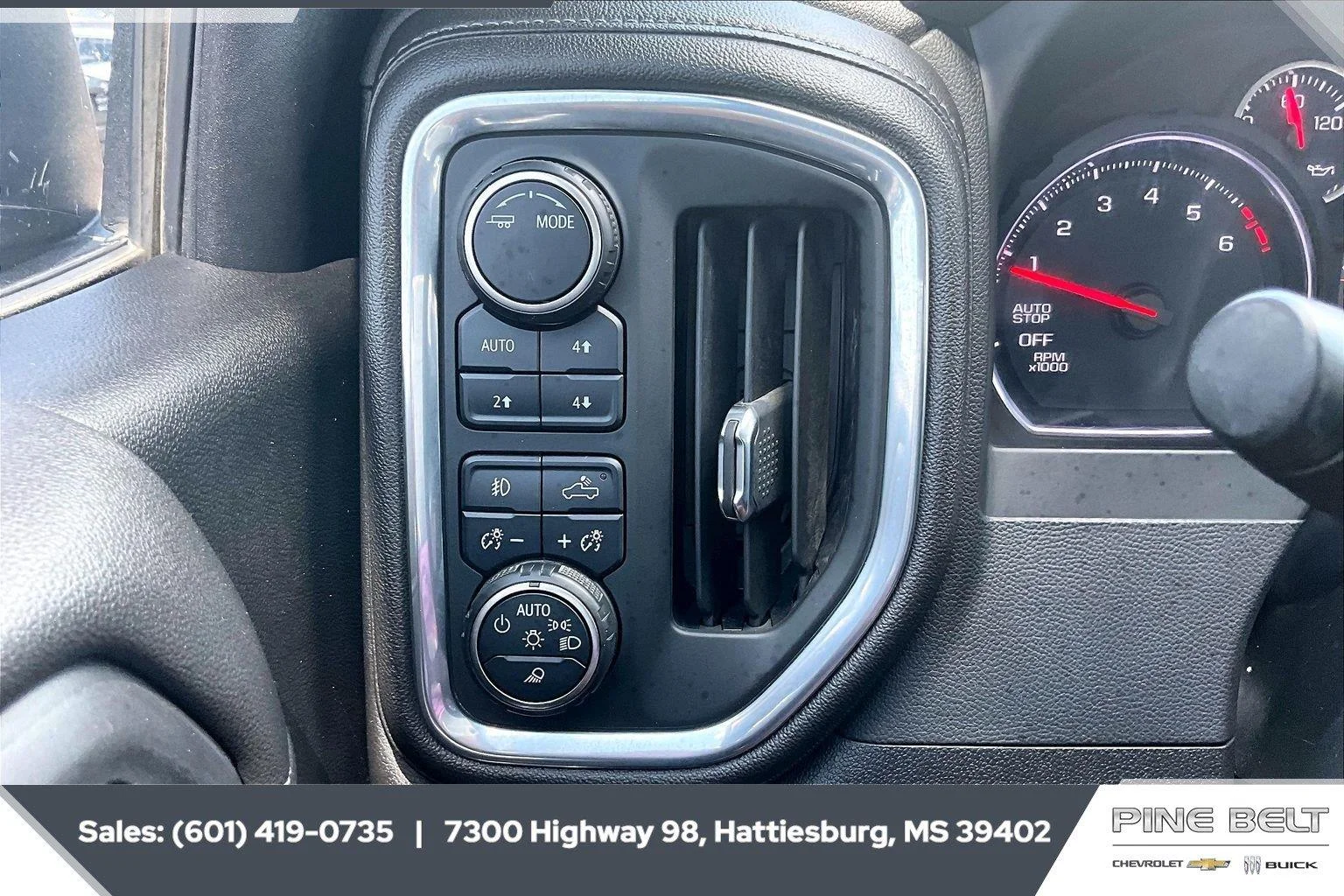 Used 2022 Shadow Gray Metallic Chevrolet RST image 23