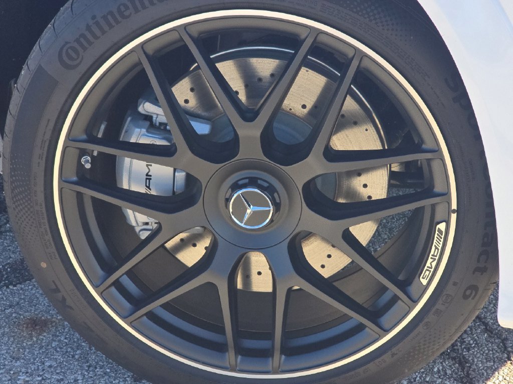 New 2026 MANUFAKTUR Moonlight White Metallic Mercedes-Benz GLE 53 AMG® image 48
